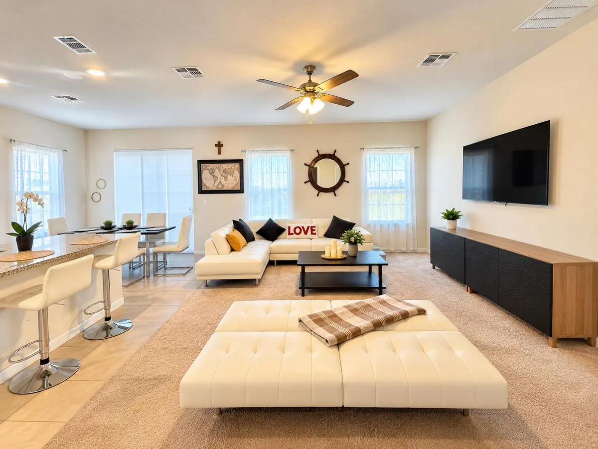 Leaving Room 1 at 6078 SEQUOIA Circle, Vero Beach