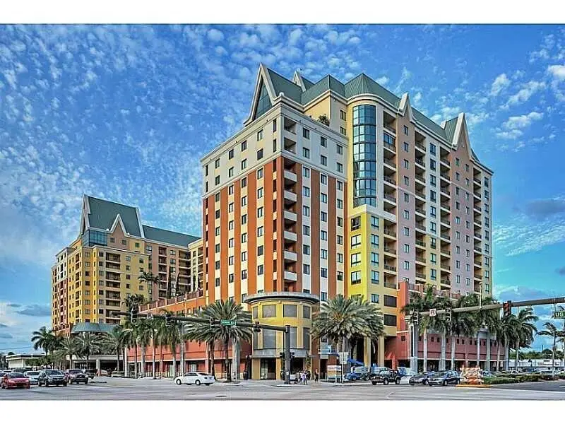 Listing_Image_01 at 110 N Federal Highway, Fort Lauderdale