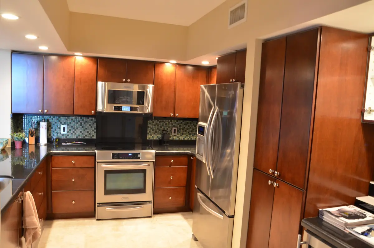 Listing_Image_08 at 110 N Federal Highway, Fort Lauderdale