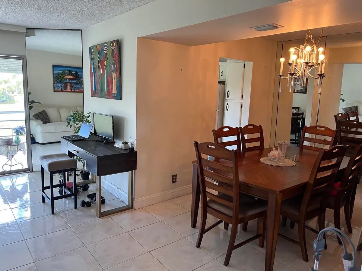 IMG_5209 at 3871 VIA POINCIANA 402, Lake Worth
