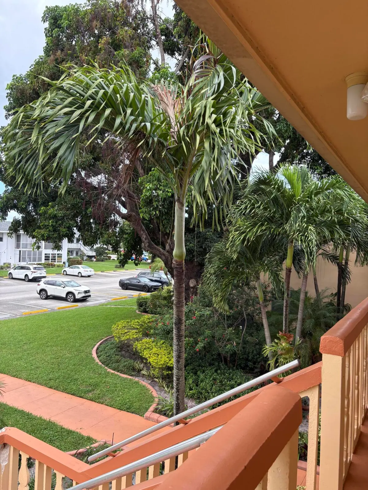 garden view at 205 Salisbury I, West Palm Beach