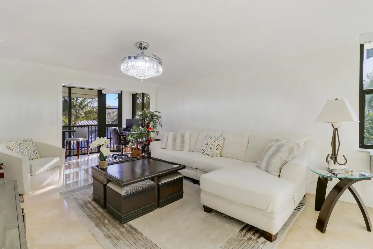 living room at 235 Bay Colony Drive, Juno Beach