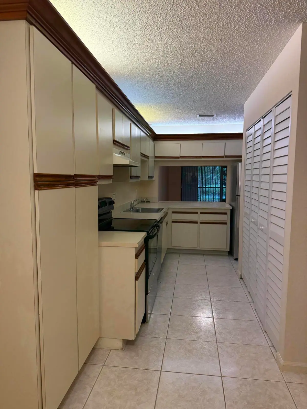 Kitchen_f at 12028 ROYAL PALM Boulevard 3-F, Coral Springs
