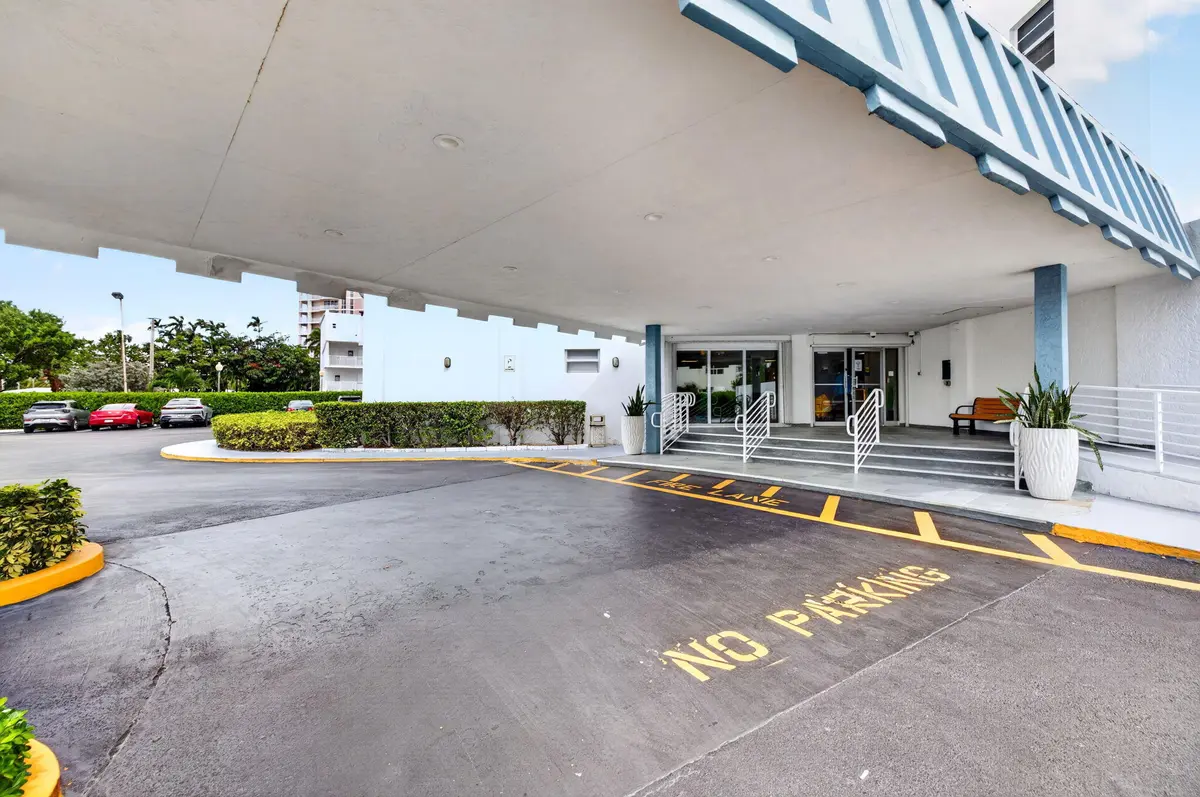 4-web-or-mls-032_699A4324 at 1500 S OCEAN Boulevard 1604, Lauderdale-By-The-Sea
