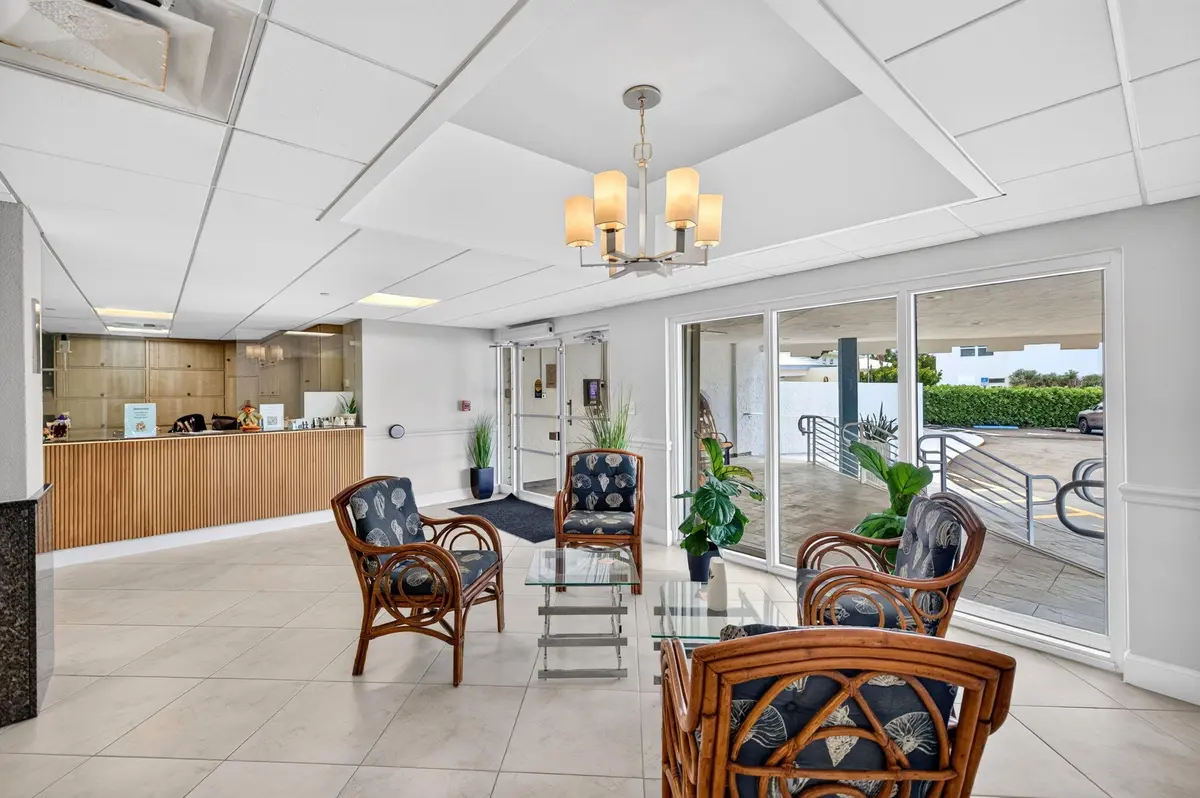 7-web-or-mls-096_699A4764 at 1500 S OCEAN Boulevard 1604, Lauderdale-By-The-Sea