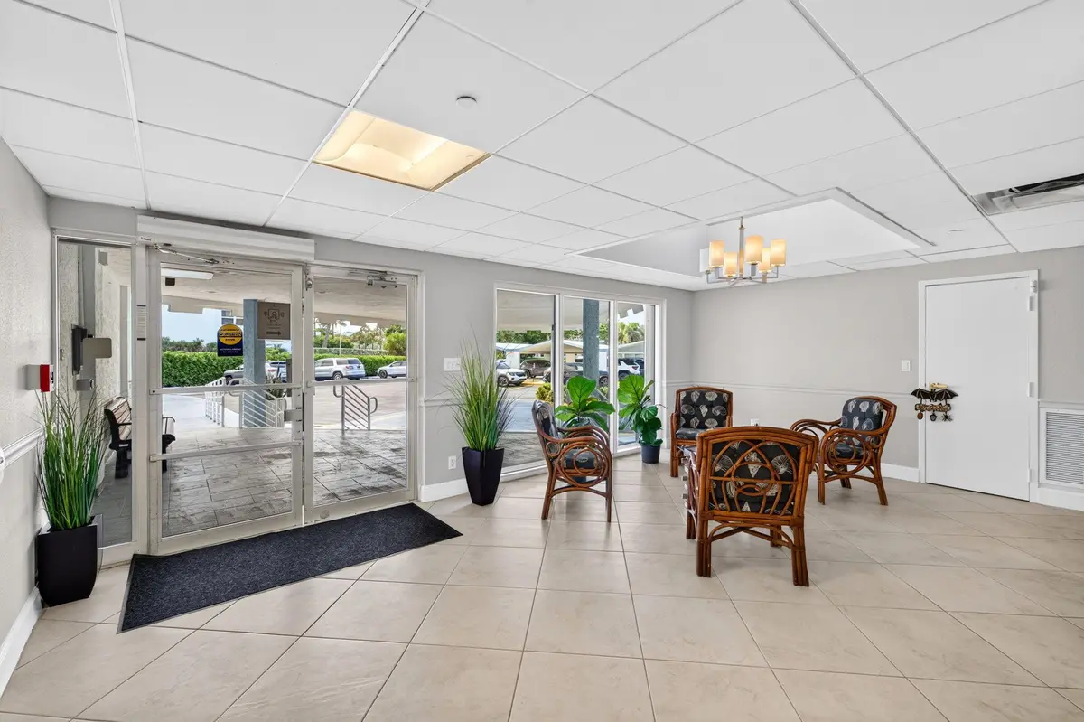 8-web-or-mls-095_699A4759 at 1500 S OCEAN Boulevard 1604, Lauderdale-By-The-Sea