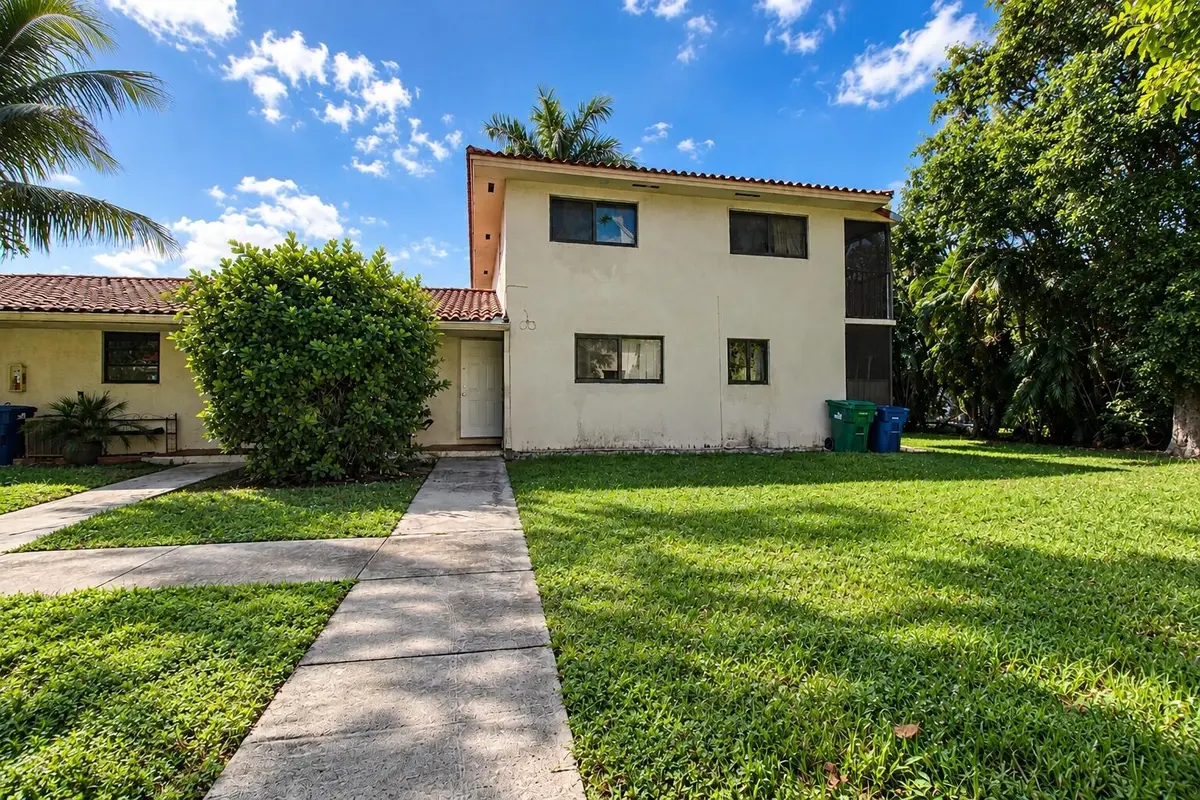 13946NE4av-3 at 13946 NE 4TH AVE C B Avenue CB, Miami