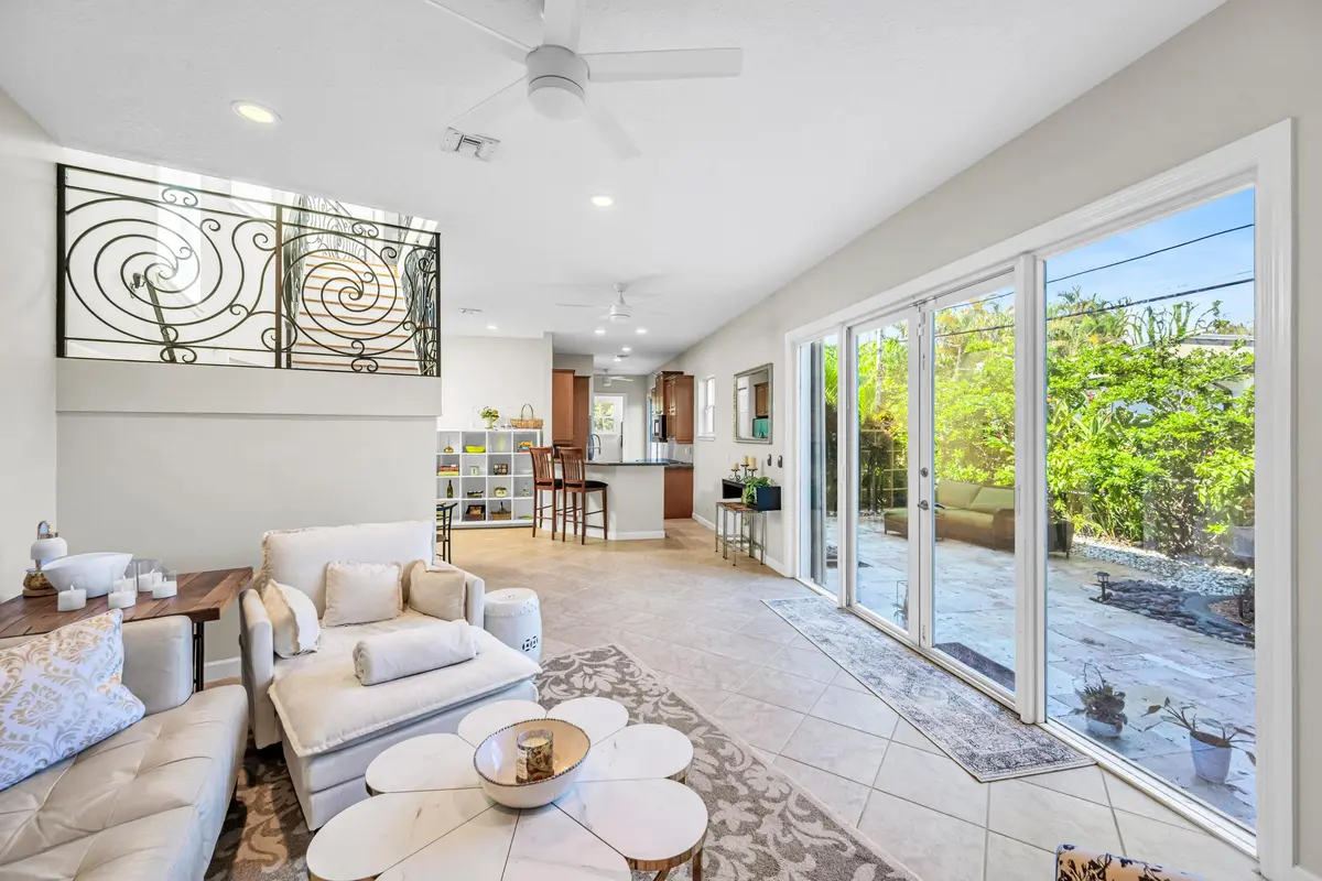 1627 E BROWARD BLVD-10 at 1627 E BROWARD Boulevard, Fort Lauderdale