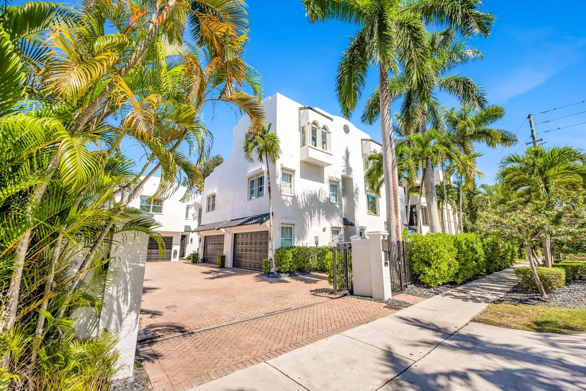 1627 E BROWARD BLVD-4 at 1627 E BROWARD Boulevard, Fort Lauderdale