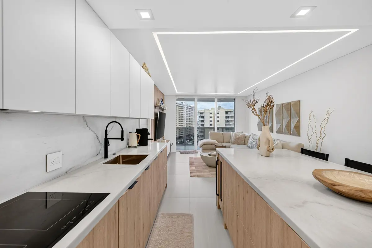 7Barbuzzi 4web-or-mls-699A4517 at 1800 S OCEAN Drive 806, Hallandale Beach