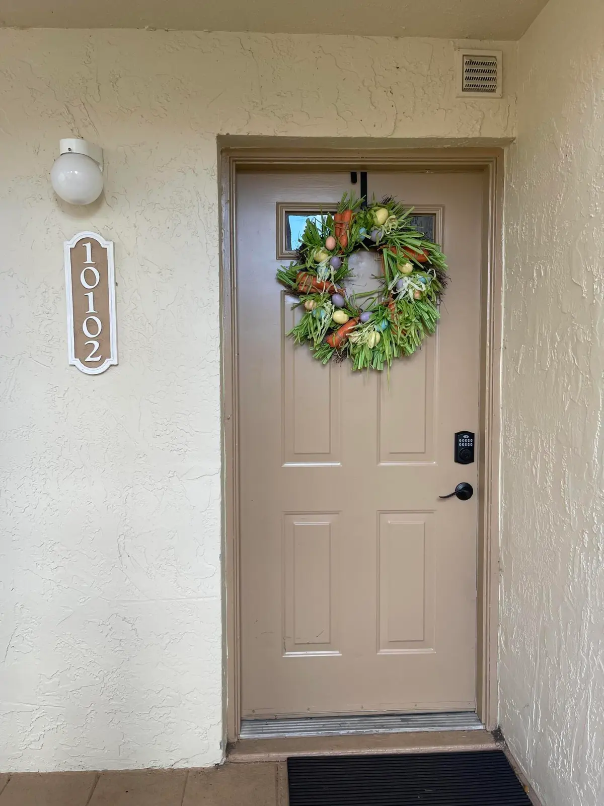 Entry at 10102 Glenmoor Drive, West Palm Beach