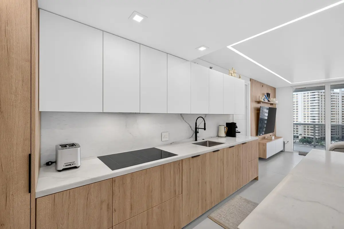 Barbuzzi 12-web-or-mls-699A4695 at 1800 S OCEAN Drive 806, Hallandale Beach