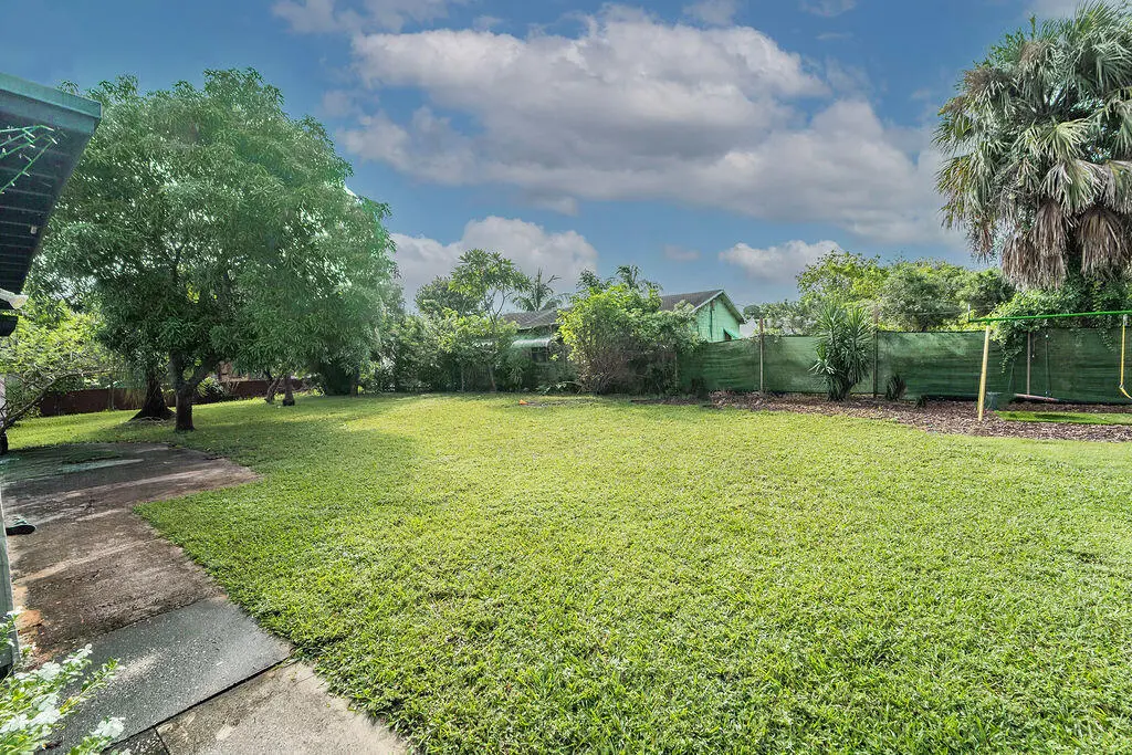 223NFstreetlakeworth-004 at 223 N F Street, Lake Worth Beach