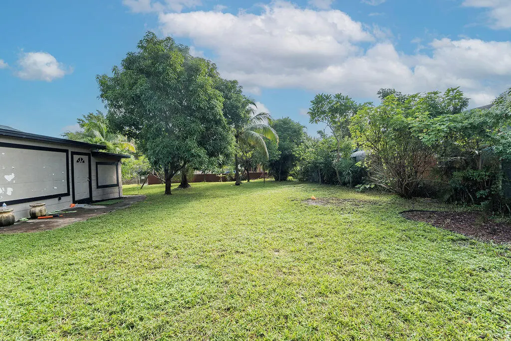 223NFstreetlakeworth-006 at 223 N F Street, Lake Worth Beach