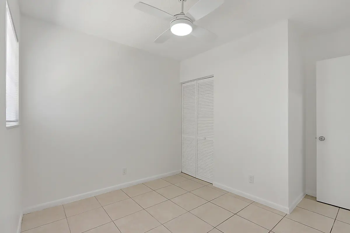 Bedroom 2 at 350 NE 25th Court, Pompano Beach
