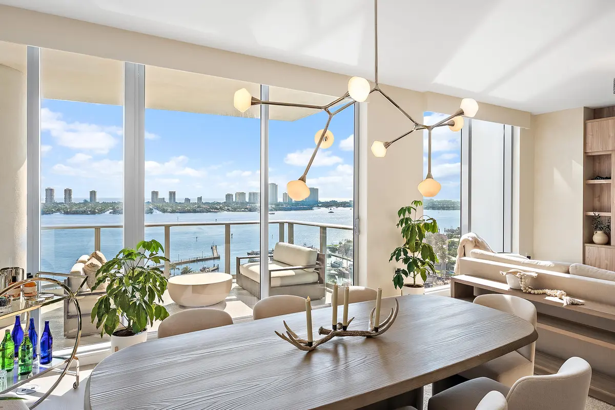 Dining at 220 Lake Shore Drive 1402, Lake Park