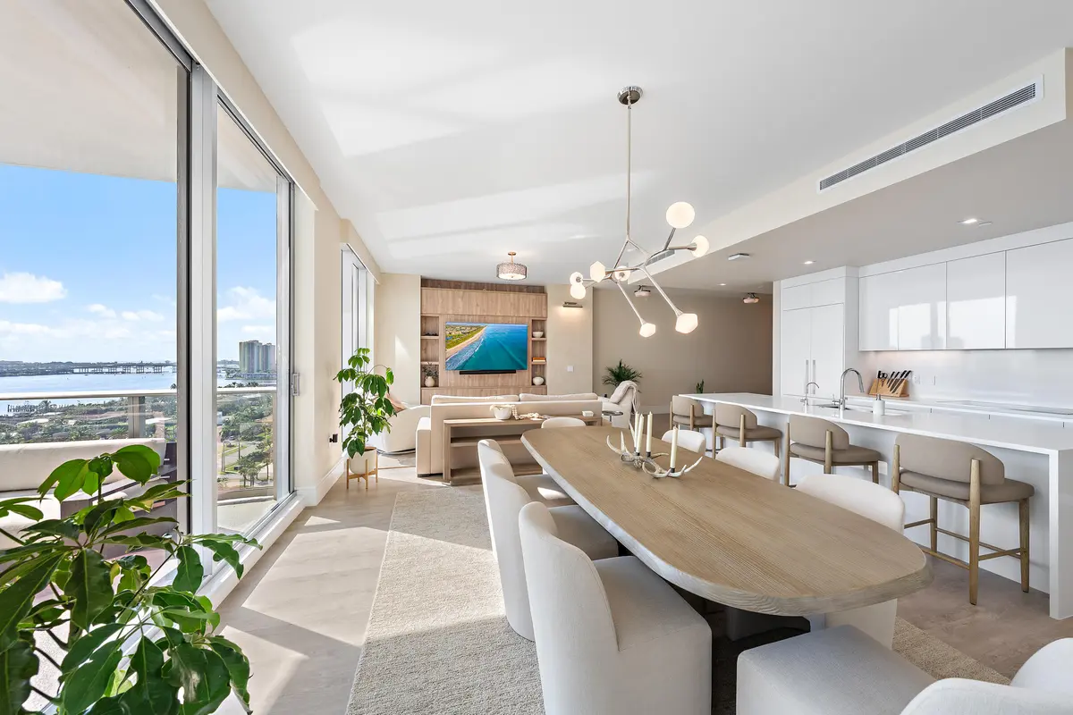 Dining at 220 Lake Shore Drive 1402, Lake Park
