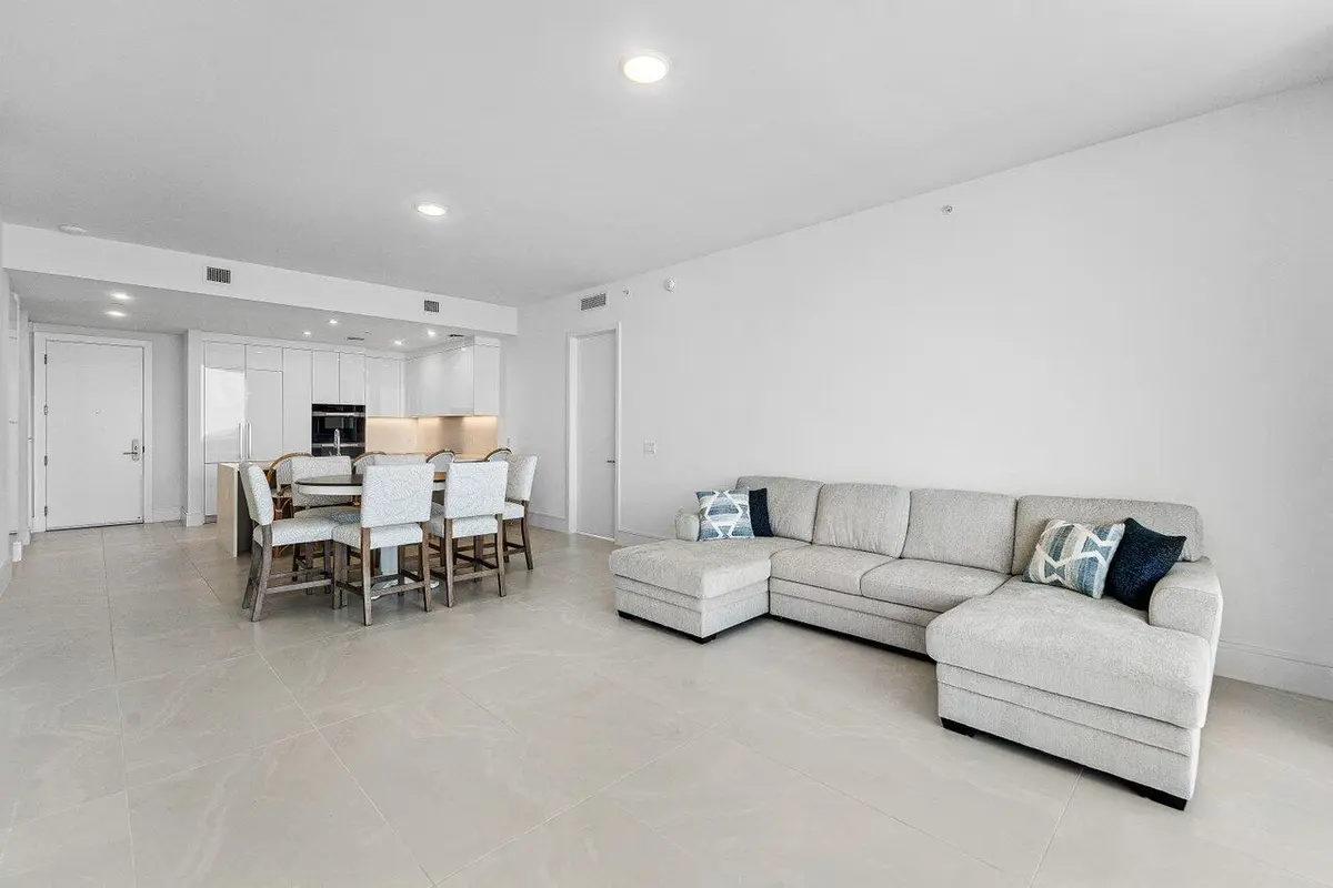 Living Room at 220 Lake Shore Drive 1817, Lake Park
