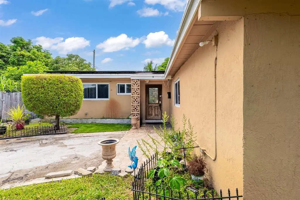 PIC 3 at 2651 NW 42ND Avenue, Lauderhill