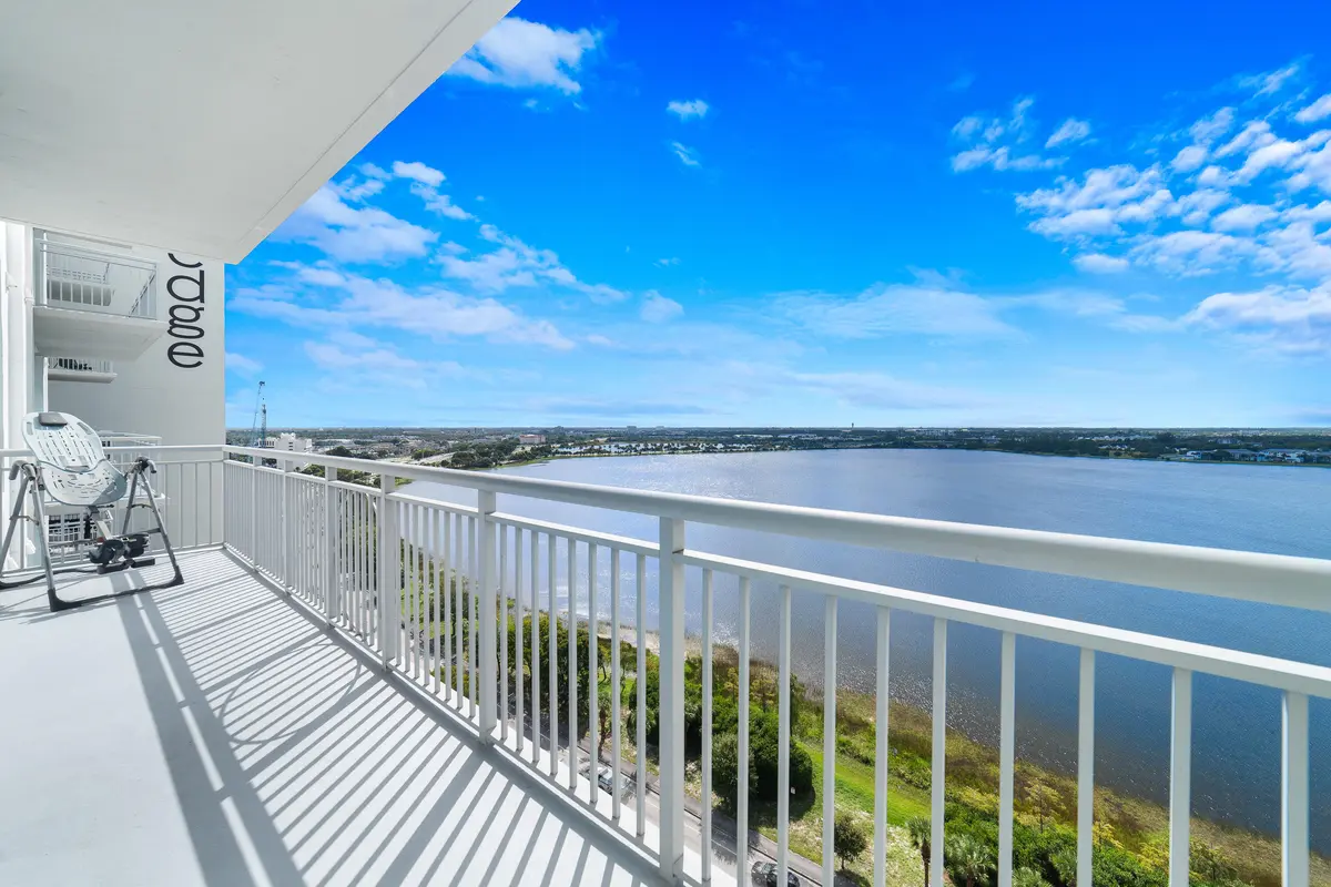DSC00587 at 300 S Australian Avenue 1408, West Palm Beach
