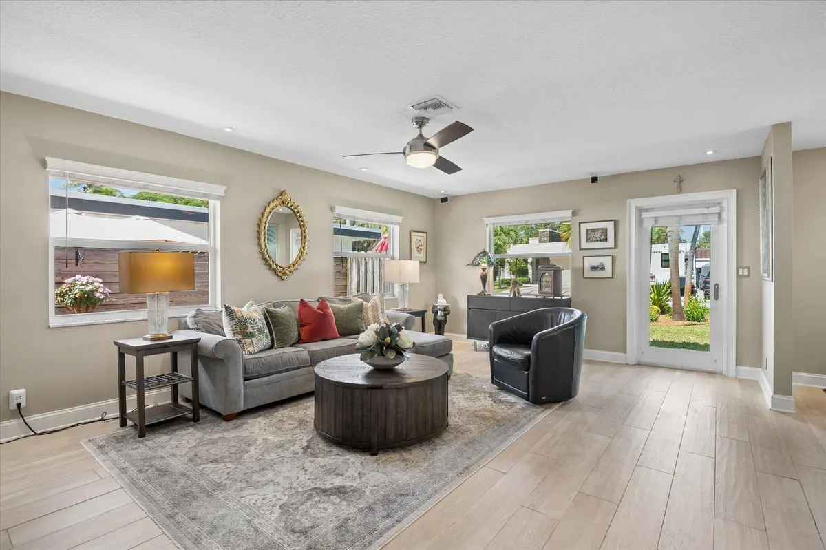 04-108 NE 22nd St-6 at 108 NE 22ND Street, Wilton Manors