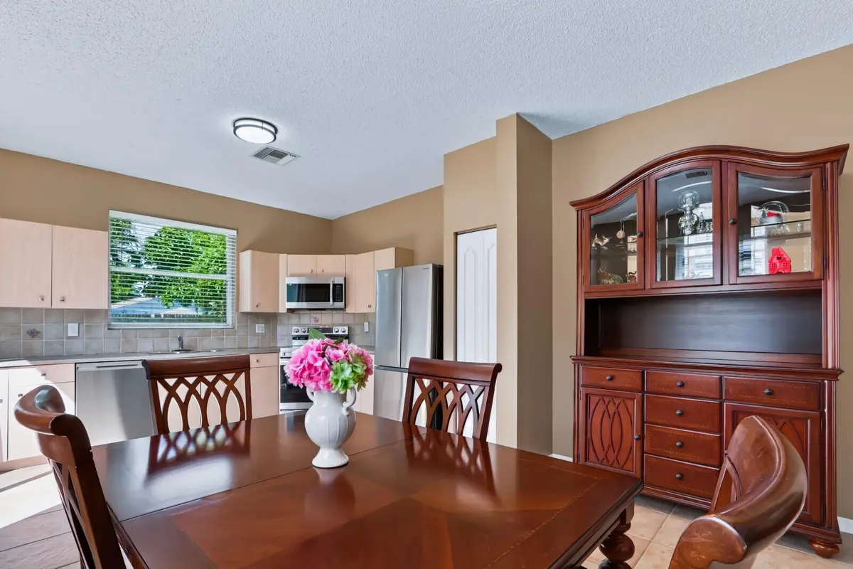 26_Image_14_mls at 1024 PARK HILL Drive, Haverhill