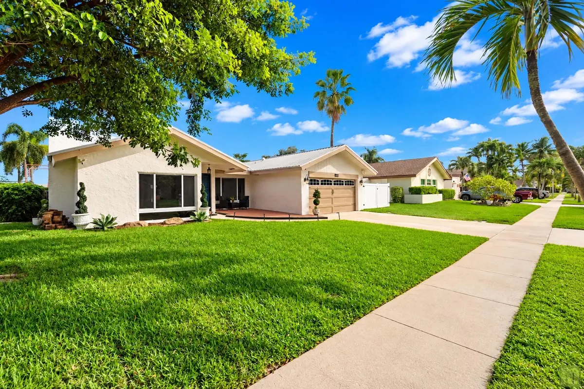 02 front2 at 4959 NW 6TH Street, Coconut Creek