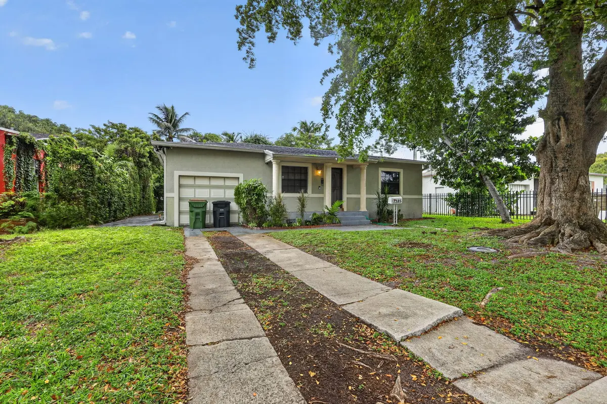 1-web-or-mls-8H3A1583 at 1385 NE 131ST Street, North Miami