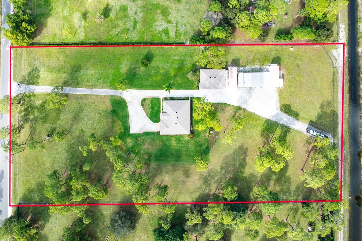 WELCOME HOME at 3116 161st Terrace, Loxahatchee