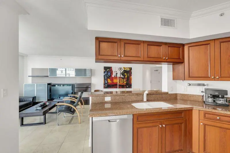 2OsG_W9A at 347 N New River Drive 2109, Fort Lauderdale