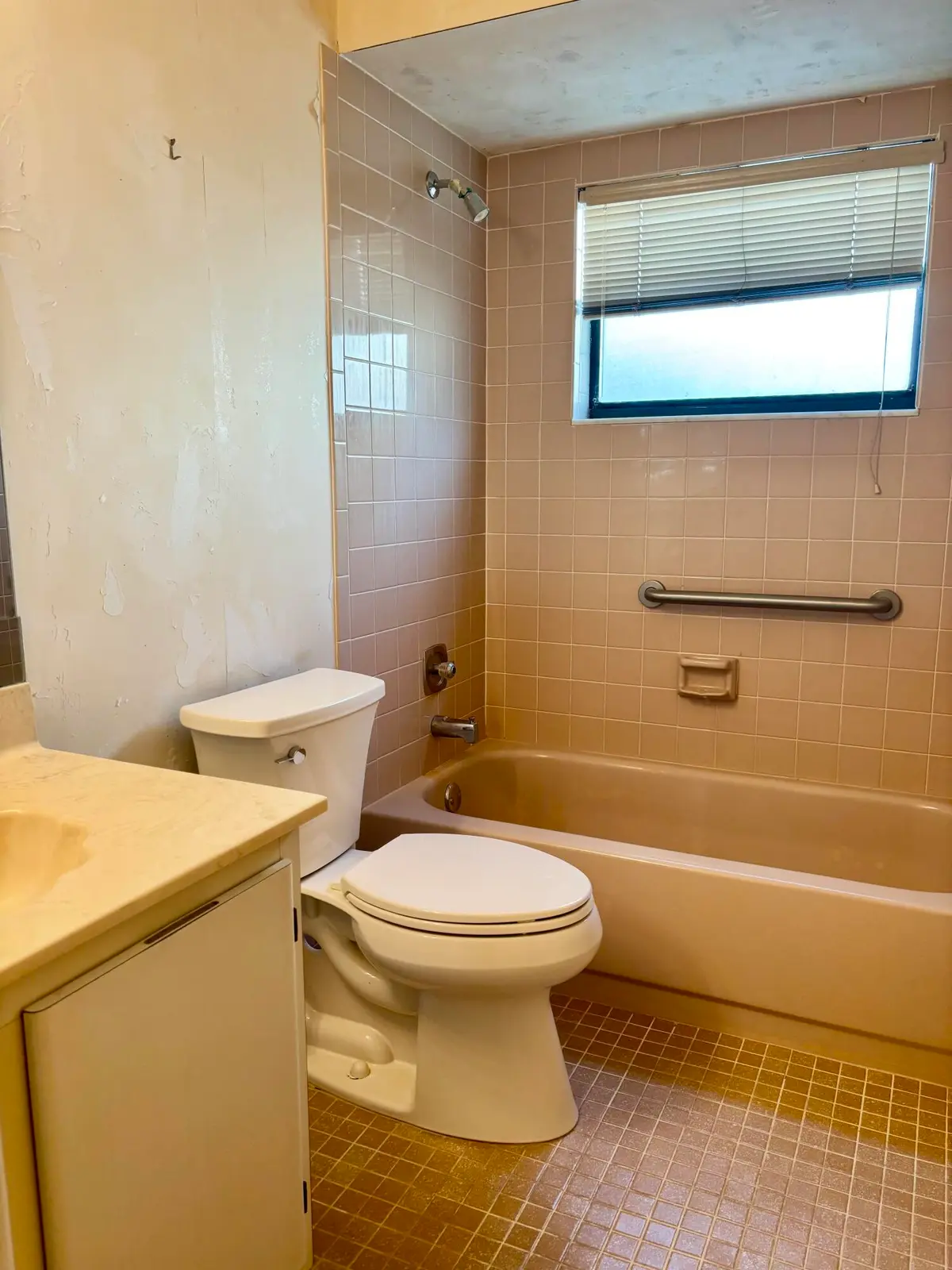 Guest Bathroom at 9521 NW 83rd Street, Tamarac