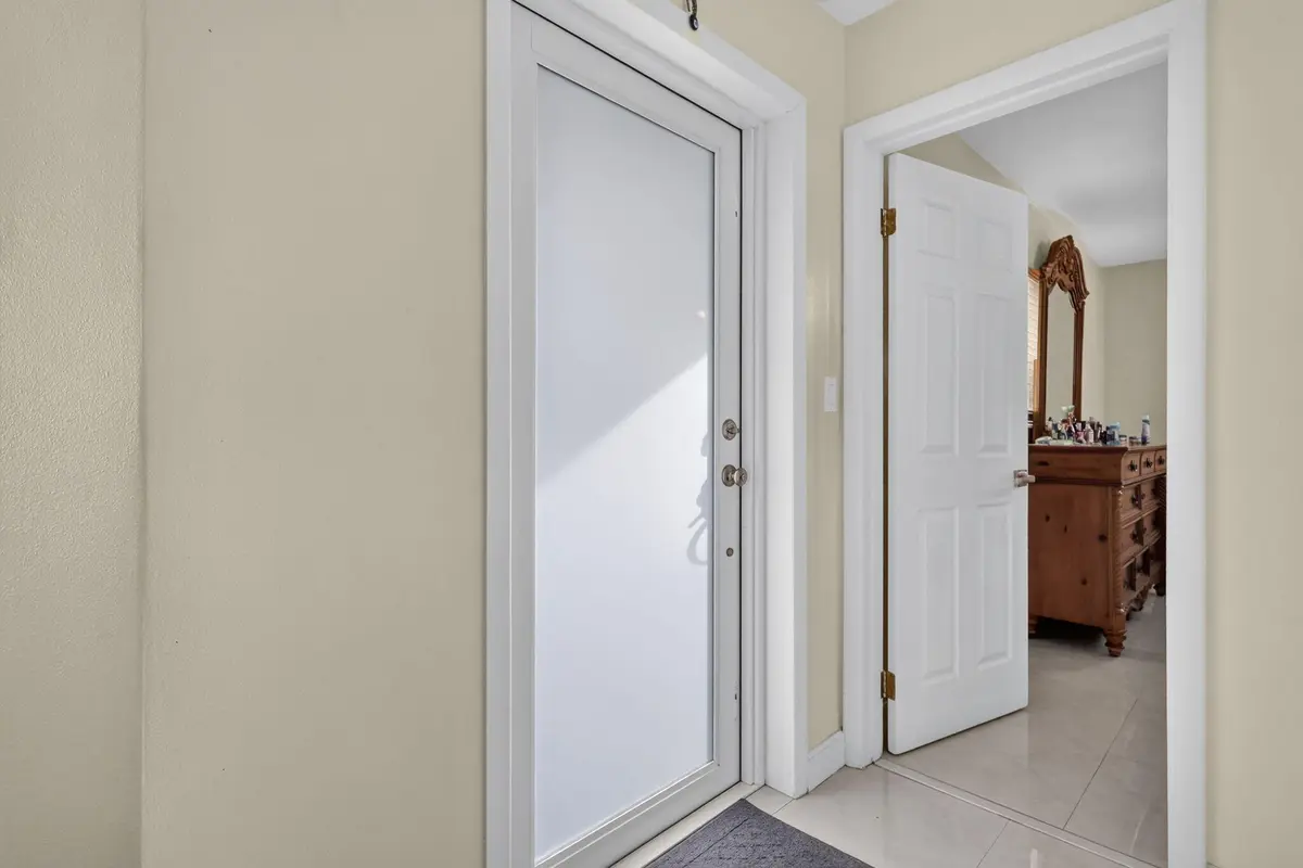 4-web-or-mls-8H3A2262 at 8555 NW 175TH Street, Hialeah