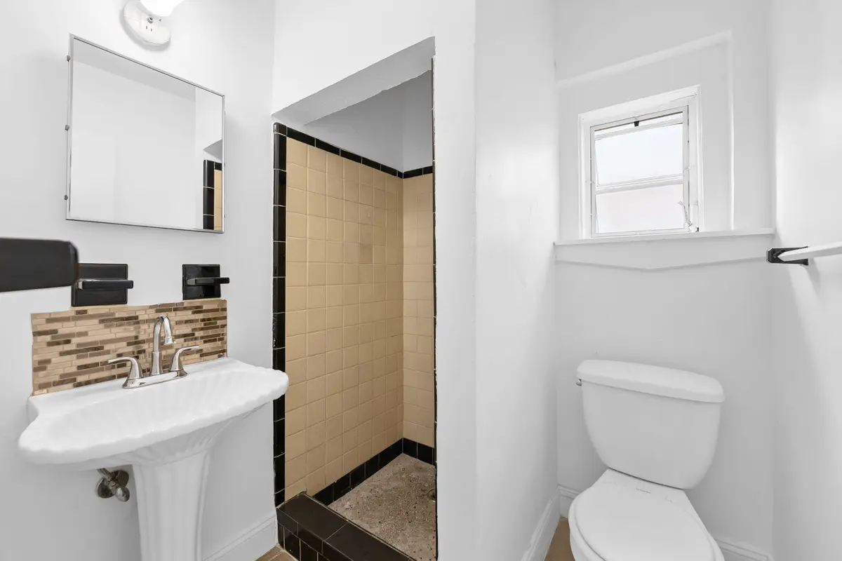 8-web-or-mls-DSC_3604 at 924 N 16TH Avenue, Hollywood