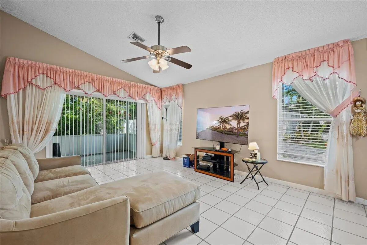 15-LUX_4799.jpg1 at 127 SARATOGA Boulevard, Royal Palm Beach