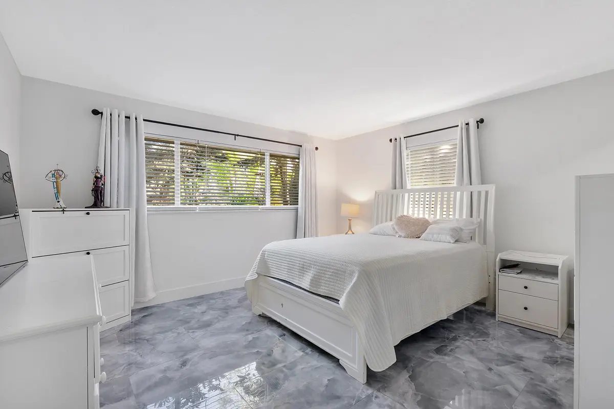 Master at 545 S LAKE Drive, Lantana
