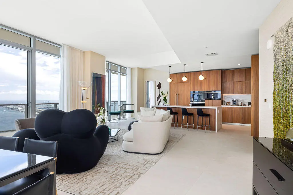Living Room at 1400 Biscayne Boulevard 5104, Miami
