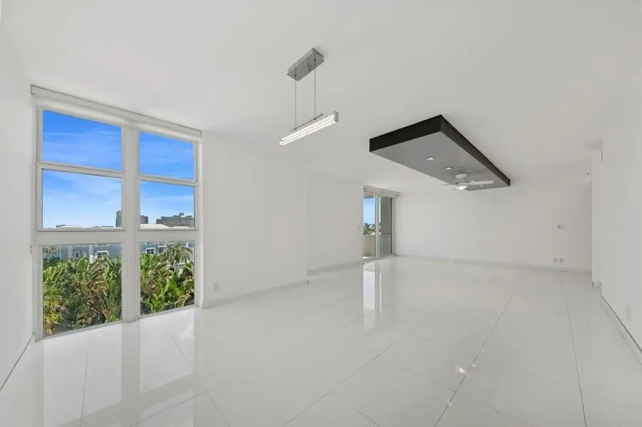 Living Room at 2200 S Ocean Boulevard 606, Delray Beach