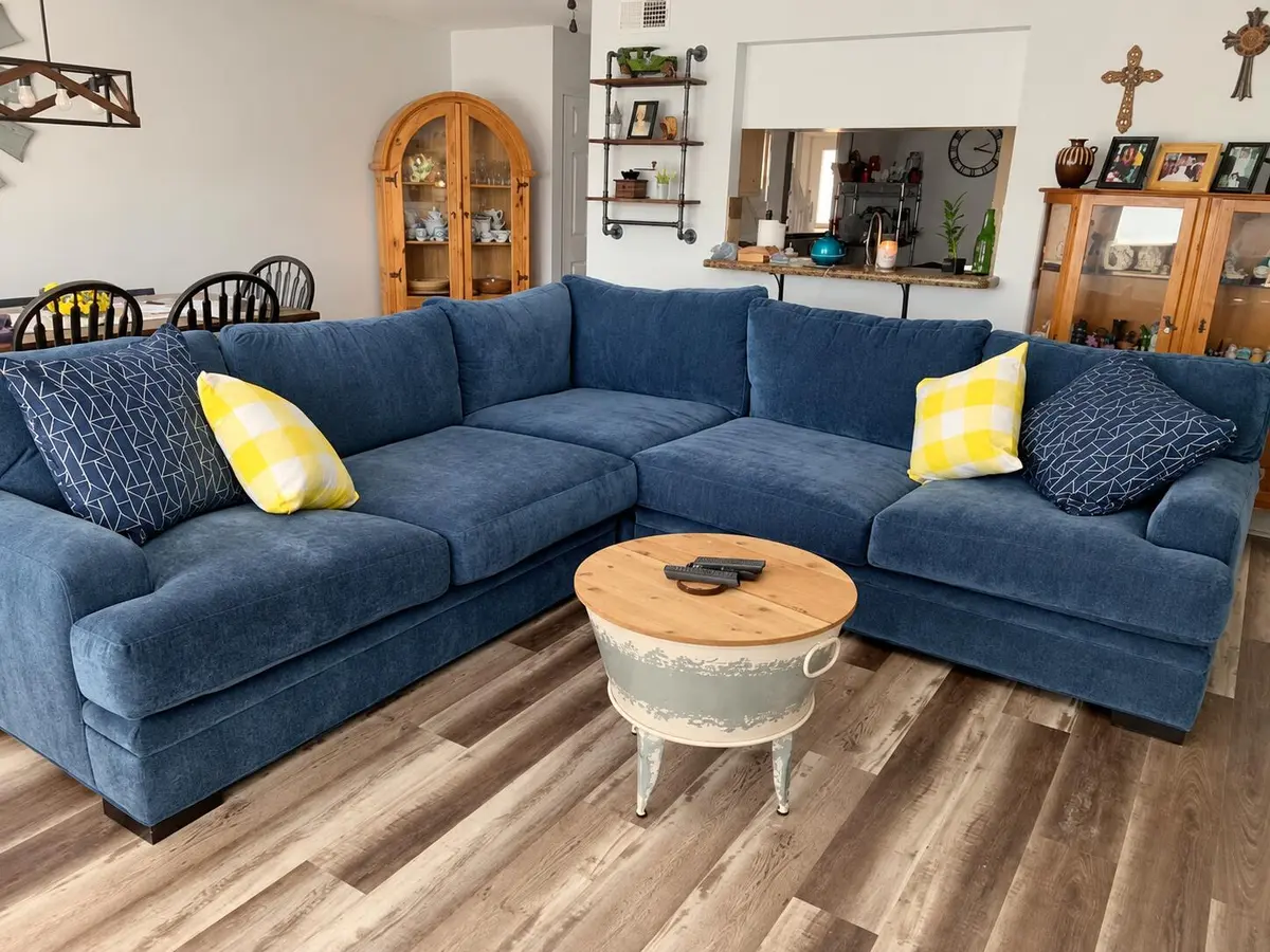 Professionally enhanced real estate inte at 3915 NW 94TH Way, Sunrise