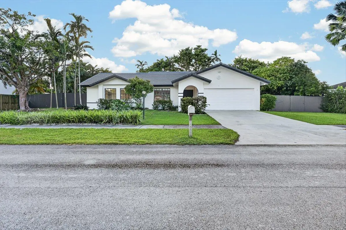 16020 SW 153rd Avenue, Miami, FL – photo 1