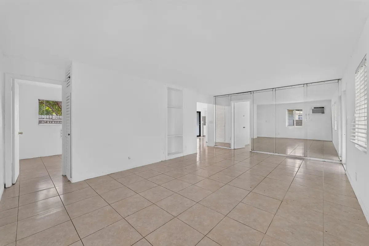 Undetermined at 1224 NE 5TH Avenue, Fort Lauderdale