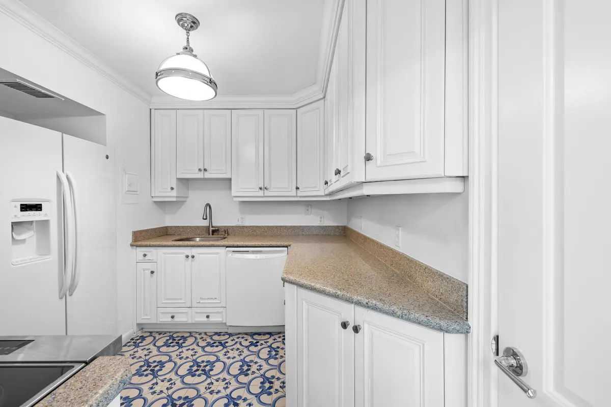 Kitchen at 170 N OCEAN Boulevard 411, Palm Beach