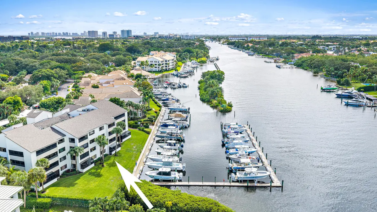 514 Oak Harbour Dr-3 at 514 OAK HARBOUR Drive, Juno Beach