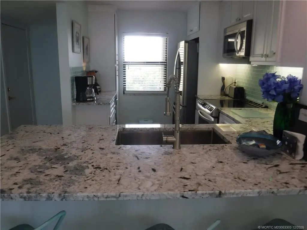 Granite countertops at 7380 S Ocean Drive 517, Jensen Beach