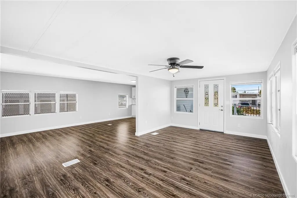Photo 5 at 8301 SE Skylark Avenue, Hobe Sound