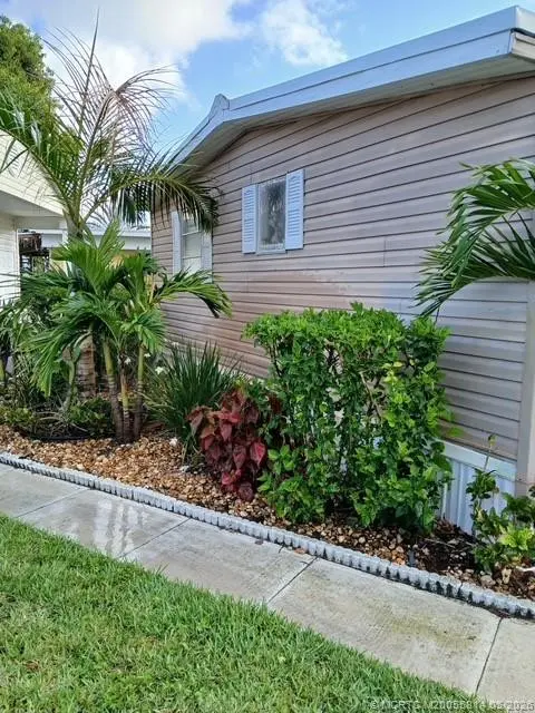 Photo 2 at 2555 Pga Boulevard 127, Palm Beach Gardens