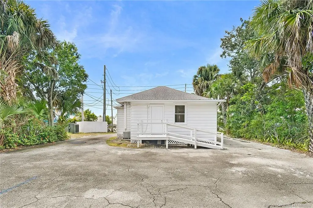 Photo 6 at 309 SE Denver Avenue, Stuart