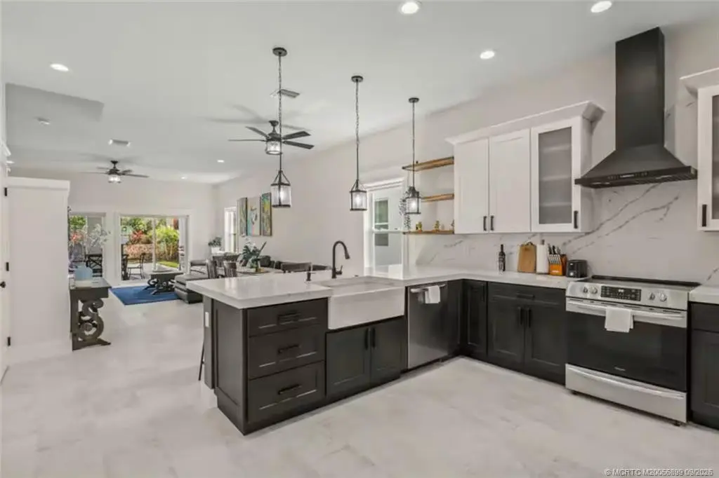 Photo 8 at 1920-30-40-50-60-70 NE Dixie Highway, Jensen Beach