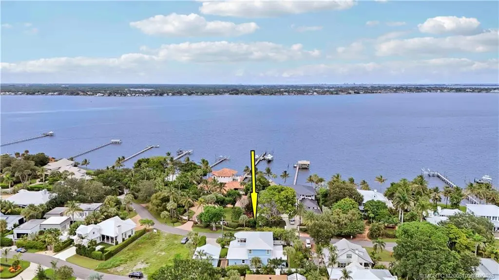 Photo 6 at 1002 SE Riverside Drive, Stuart