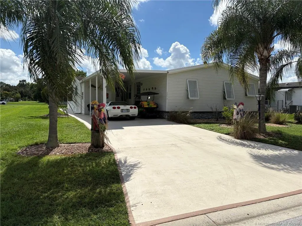 Photo 4 at 2474 SW Versailles Terrace, Stuart
