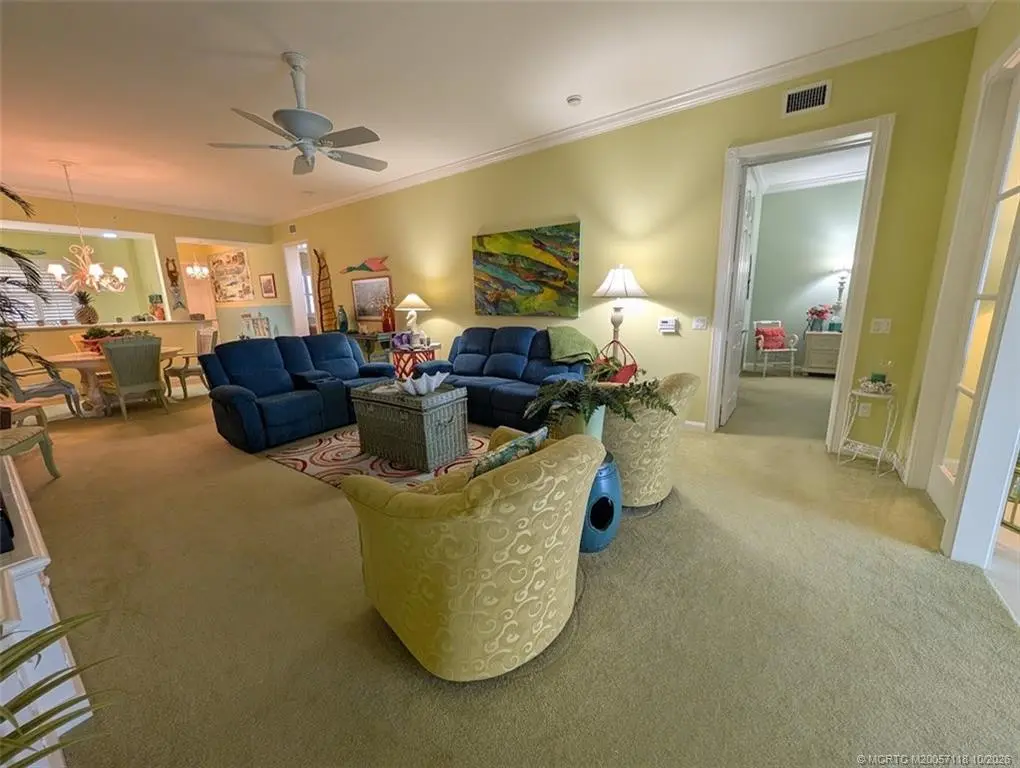 Photo 8 at 11 Harbour Isle Drive 1, Fort Pierce